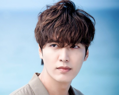 K-Drama Swag: The Popular Korean Wavy Hairstyle for Men You Can Do in 4  Easy Steps | All Things Hair US