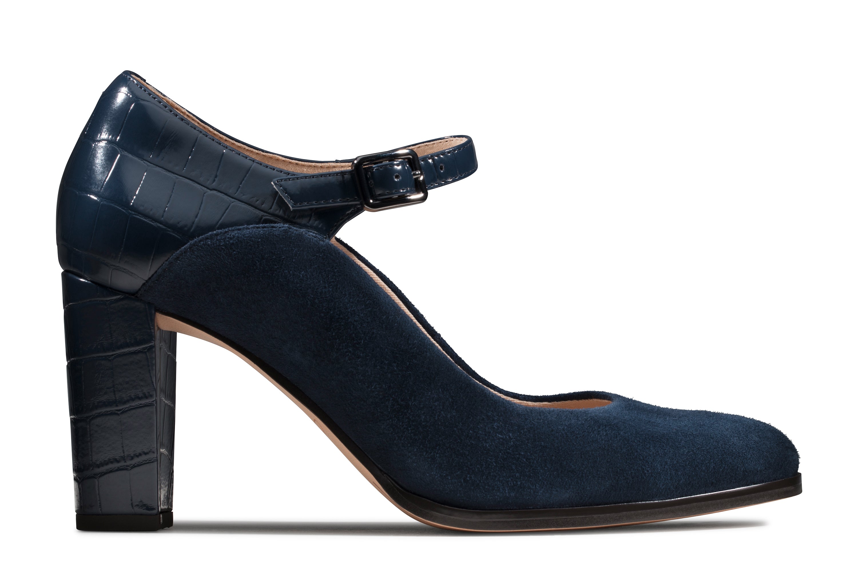 clarks navy heels