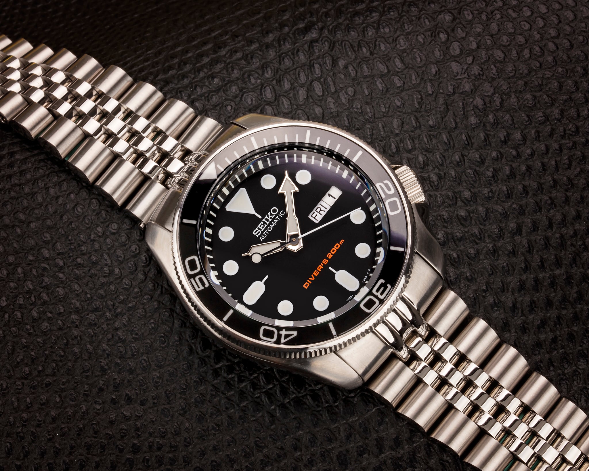 Seiko SKX / 7002 