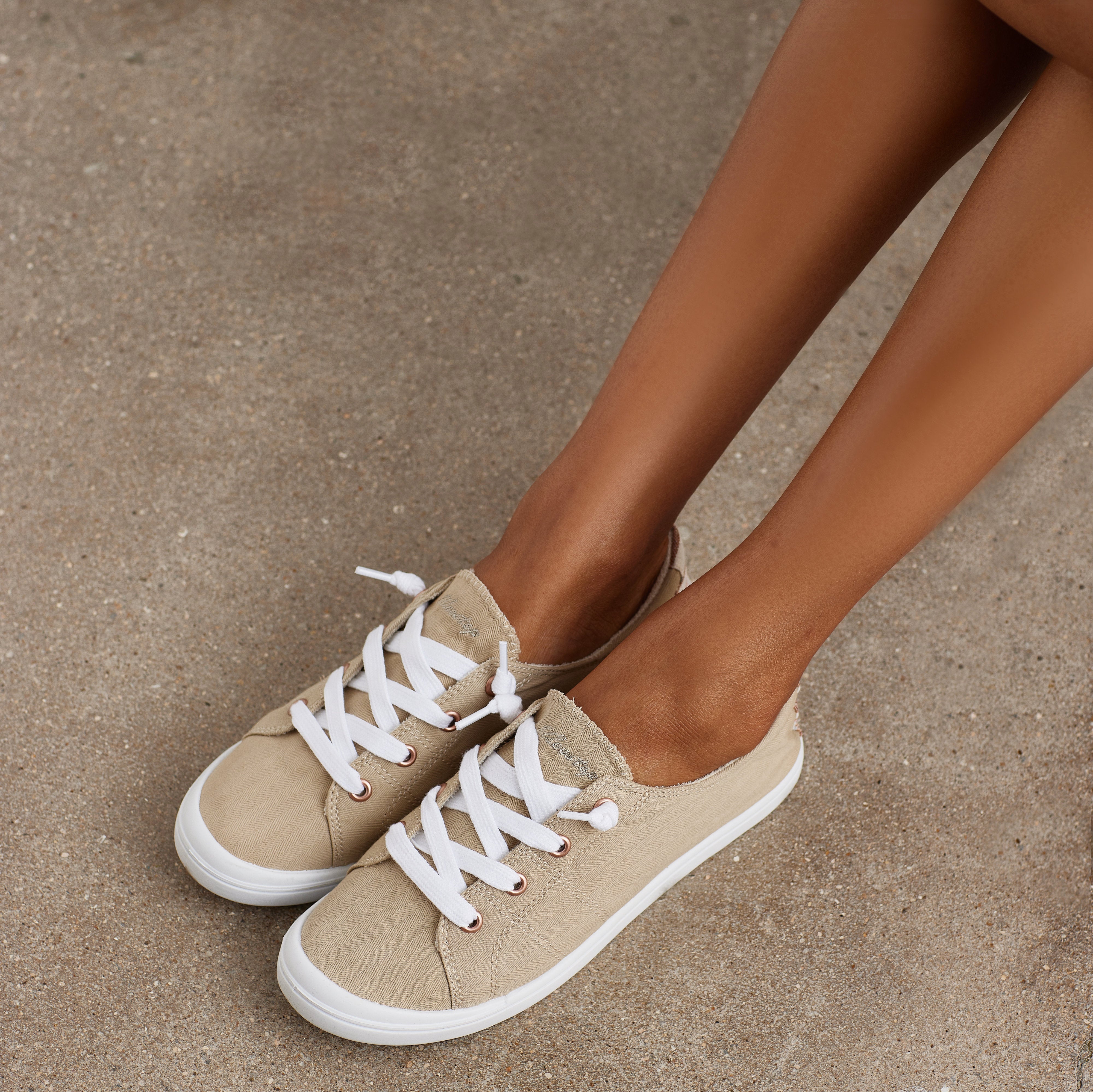 Women Canvas White Shoes Classic Fashion Low Cut Loafer Sneakers