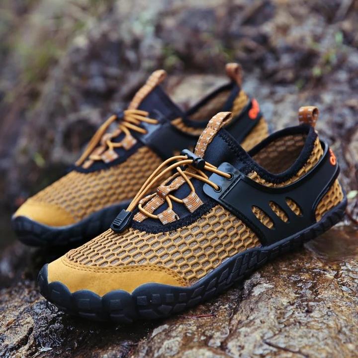 men's summer breathable mesh fabrics quick drying water fitness sneakers