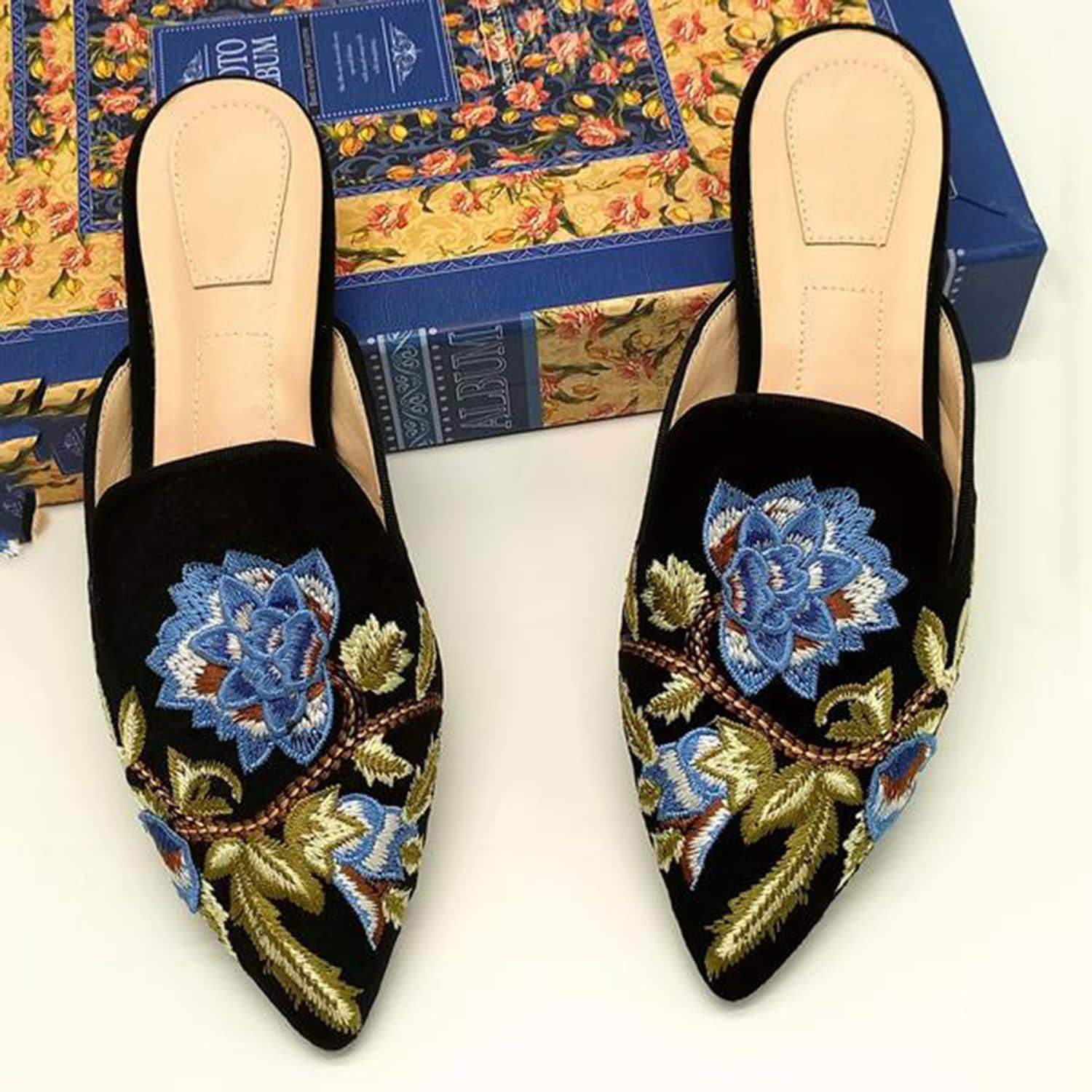 Women's Embroidery Mule Flats – LarosaStyle