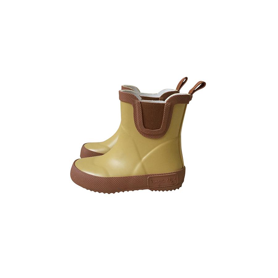 rubber pullover boots