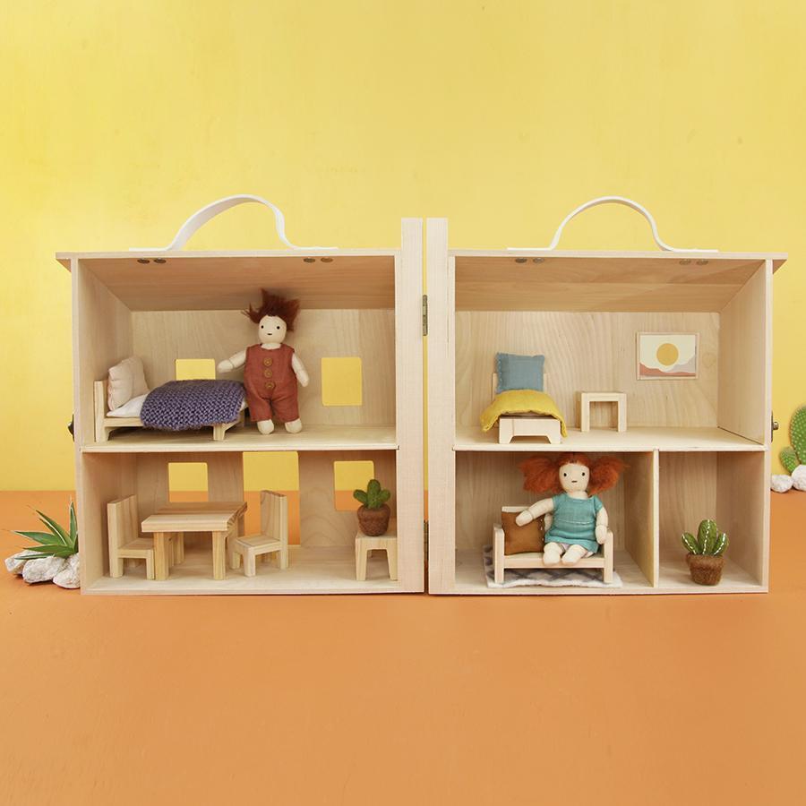 Doll House 