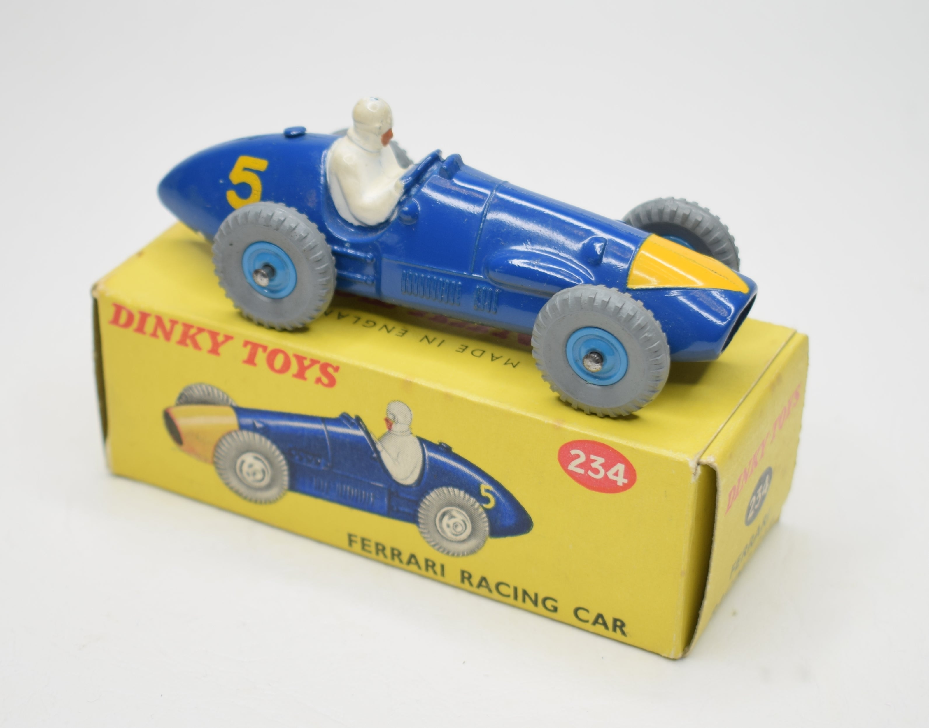 dinky toys ferrari