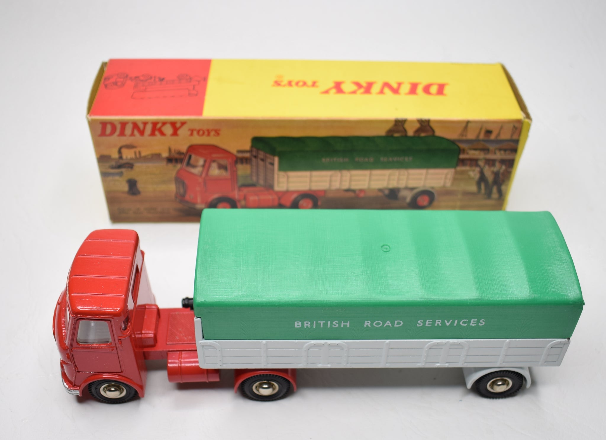 dinky toys aec articulated lorry