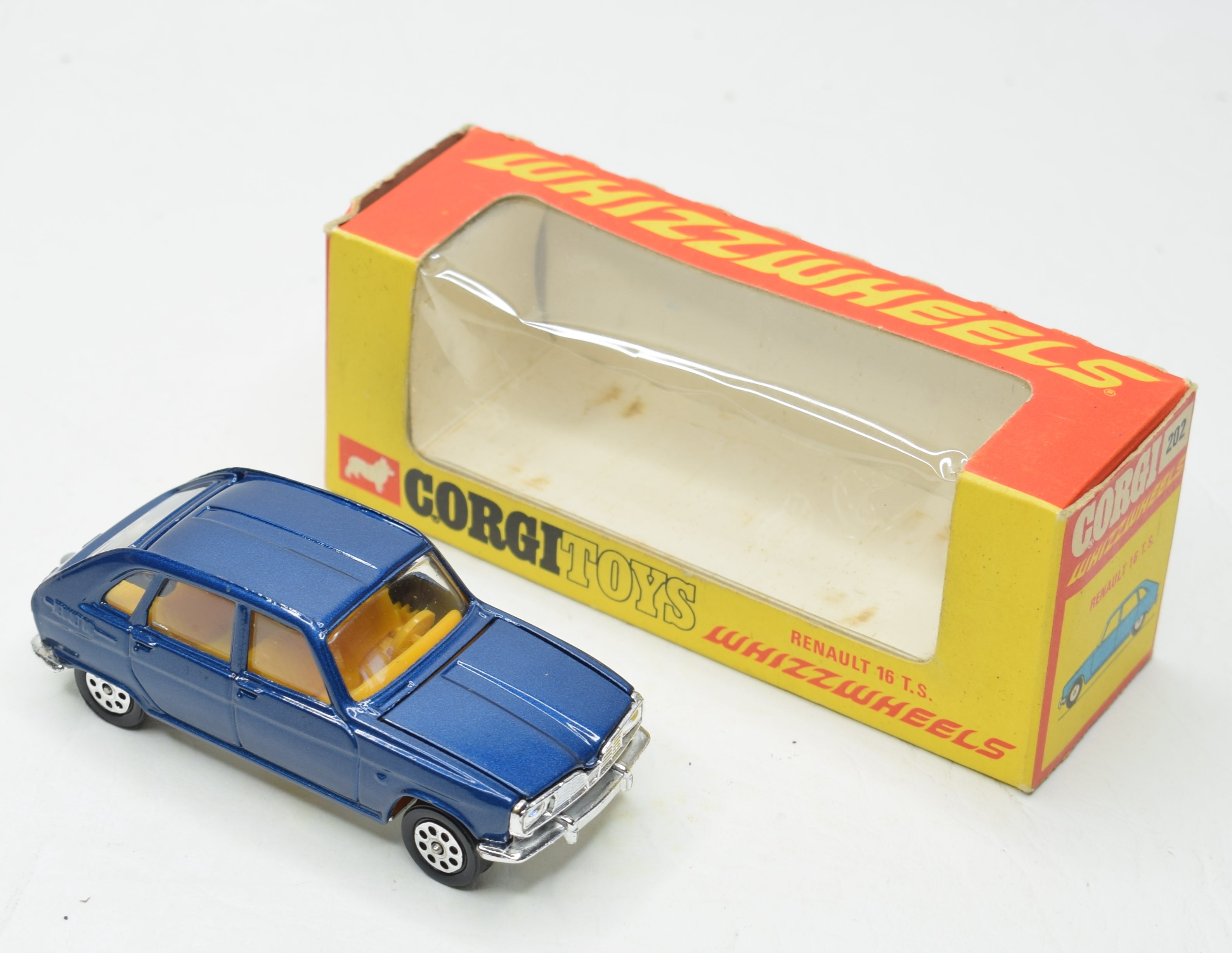 corgi renault 16