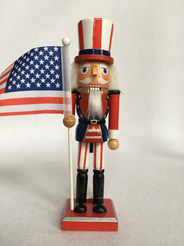Patriotic Small Nutcracker – CrazeAbout