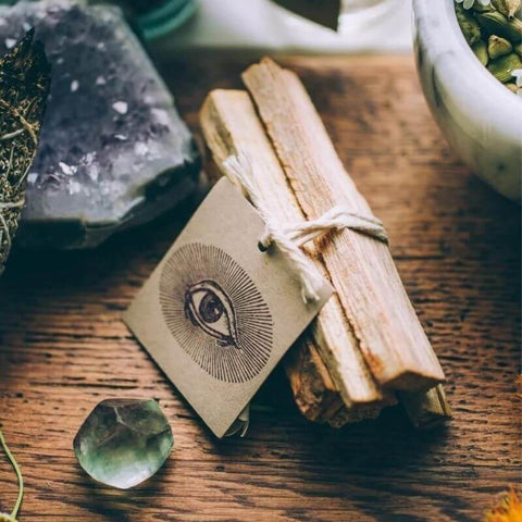 ALL ABOUT PALO SANTO - ANIMA MUNDI Palo Santo Sacred Wood Smudge