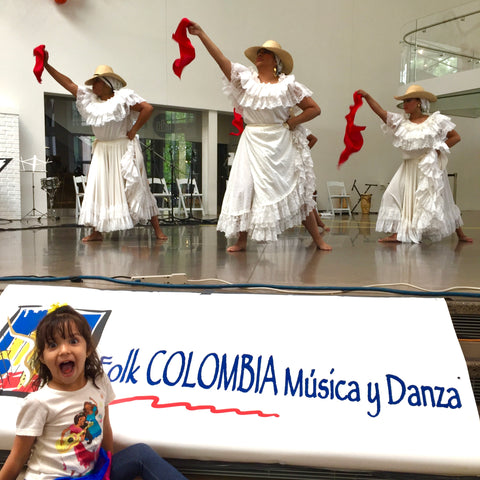 Colombian folklore dancers