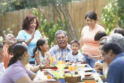 Hispanic Family - milegasi