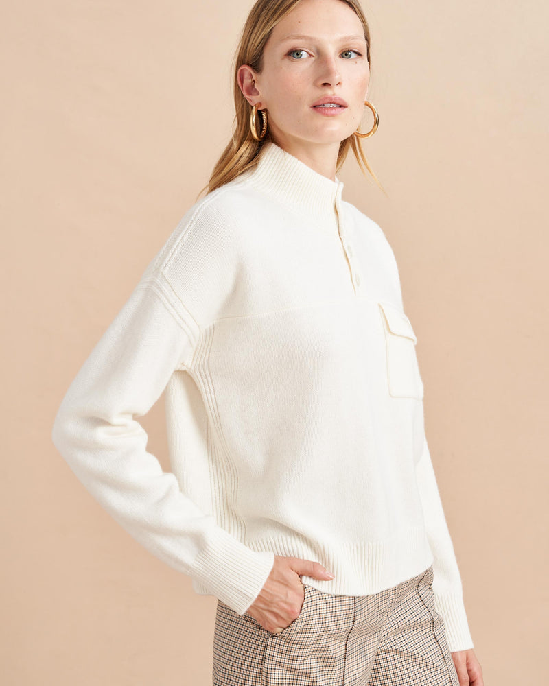 Clean and minimal, this sporty pullover is the perfect complement to one of our trousers if you add a sneaker or simply pop it over our denim for the ultimate no muss, no fuss attitude.