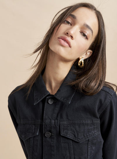 Destined to be your go-to, classic jean jacket, our version is slightly cropped so pairs perfectly with our high waisted denim, tucked in tanks or even to show off a peek of one of our oversized striped knits.