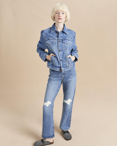 Destined to be your go-to, classic jean jacket, our version is slightly cropped so pairs perfectly with our high waisted denim, tucked in tanks or even to show off a peek of one of our oversized striped knits. 