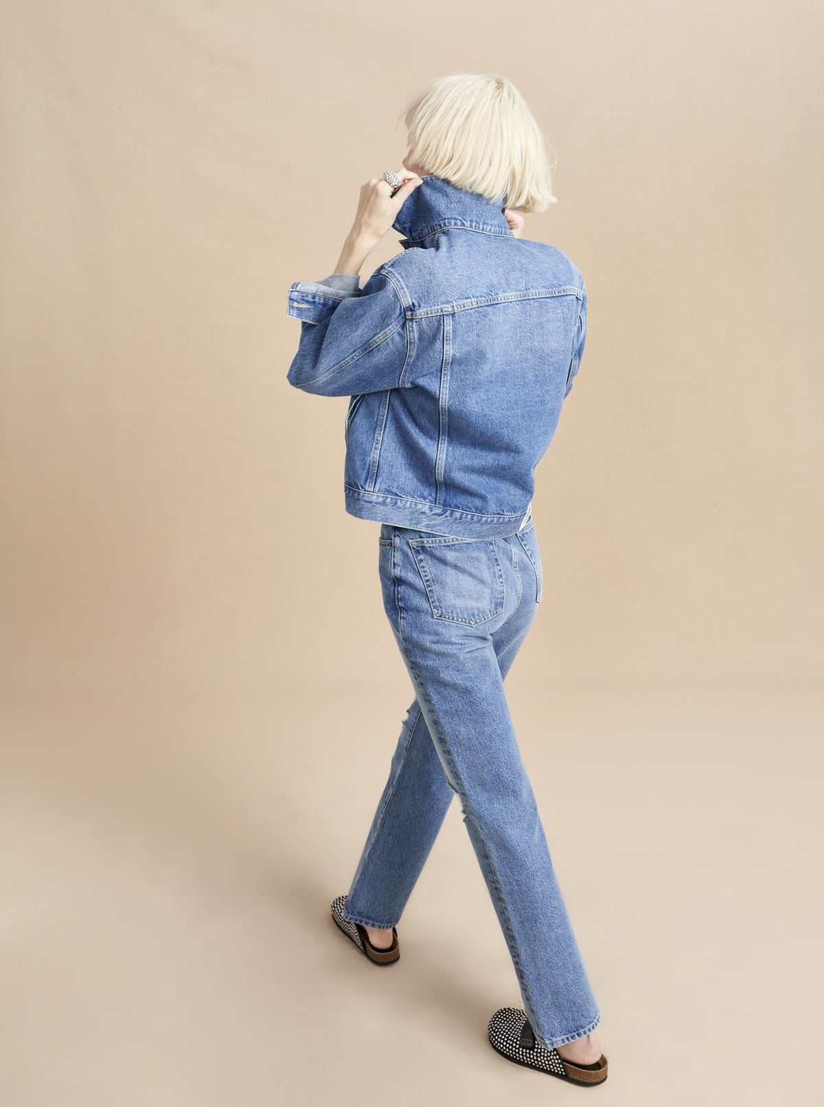 Destined to be your go-to, classic jean jacket, our version is slightly cropped so pairs perfectly with our high waisted denim, tucked in tanks or even to show off a peek of one of our oversized striped knits. 
