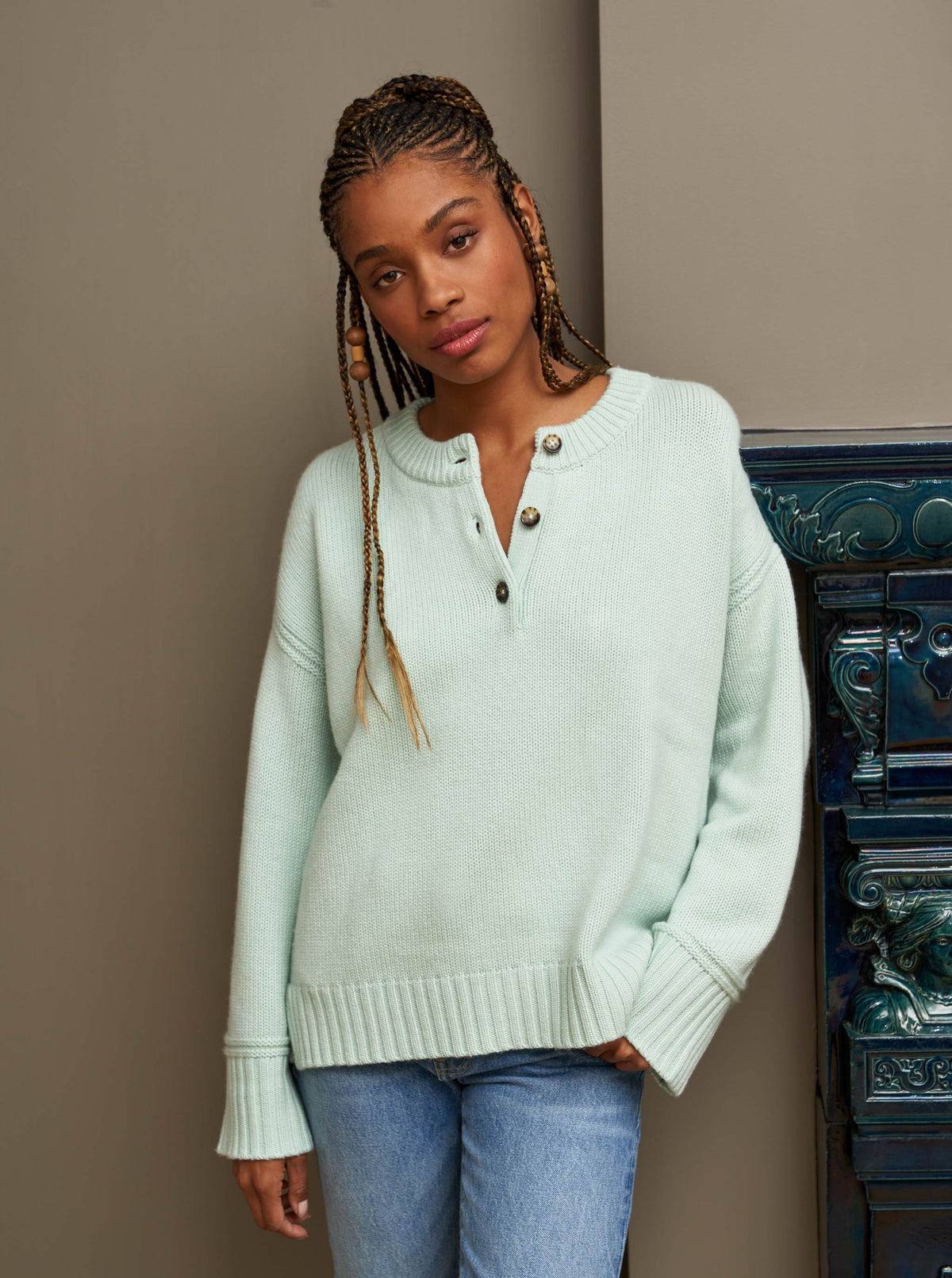 Our co-founder Valerie Macaulay's favorite sweater, this oversized henley with function button placket is chic with winter white, excellent over your favorite denim and a no brainer with a classic wide leg trouser. This 100% cashmere sweater will be your go-to season after season.