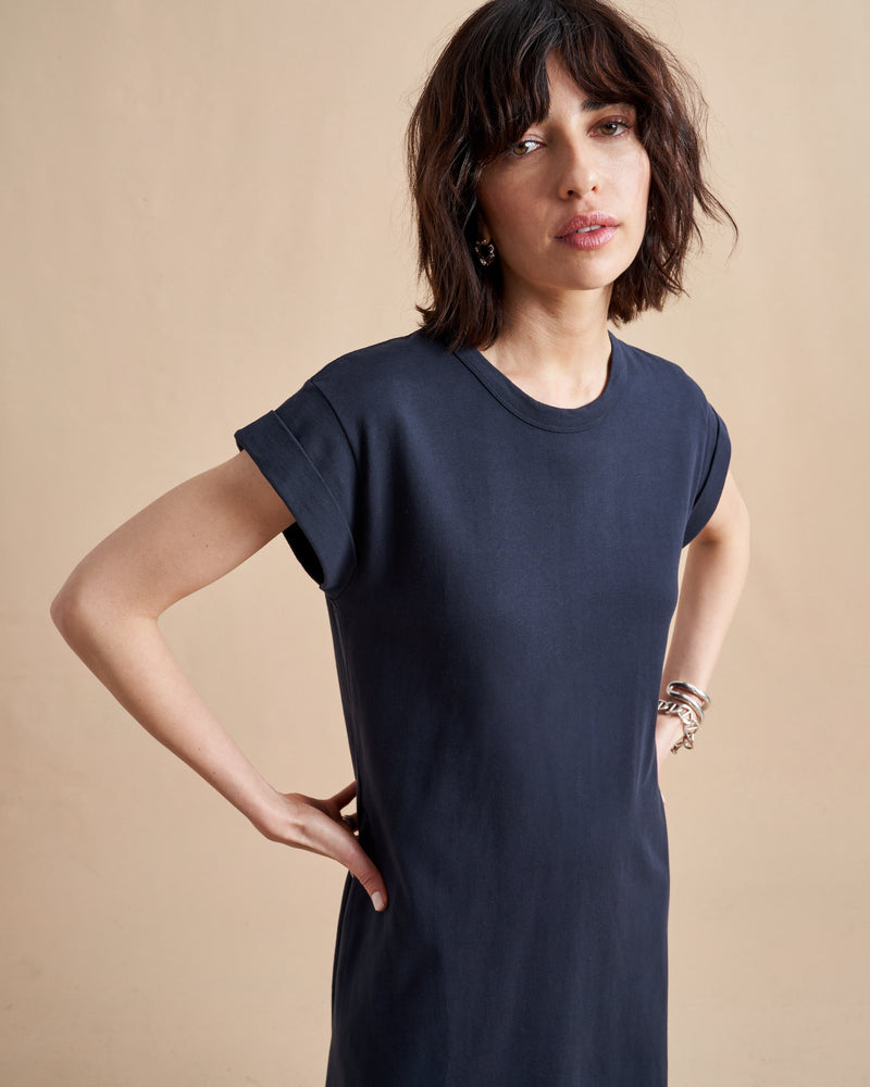 The search for the perfect t-shirt dress is over. This maxi style, in 100% organic cotton, features a slightly A-line silhouette and comes with a removable belt so you can decide how much shape you want and not to worry, like most of our best selling dresses, this too comes with pockets. You can thank us later.