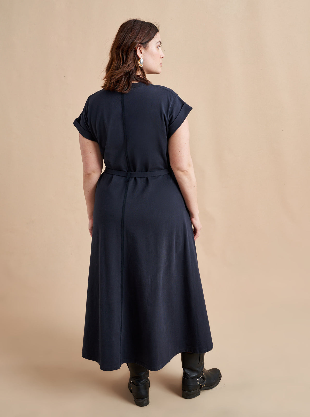 The search for the perfect t-shirt dress is over. This maxi style, in 100% organic cotton, features a slightly A-line silhouette and comes with a removable belt so you can decide how much shape you want and not to worry, like most of our best selling dresses, this too comes with pockets. You can thank us later.