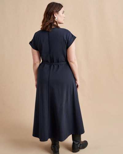 The search for the perfect t-shirt dress is over. This maxi style, in 100% organic cotton, features a slightly A-line silhouette and comes with a removable belt so you can decide how much shape you want and not to worry, like most of our best selling dresses, this too comes with pockets. You can thank us later.