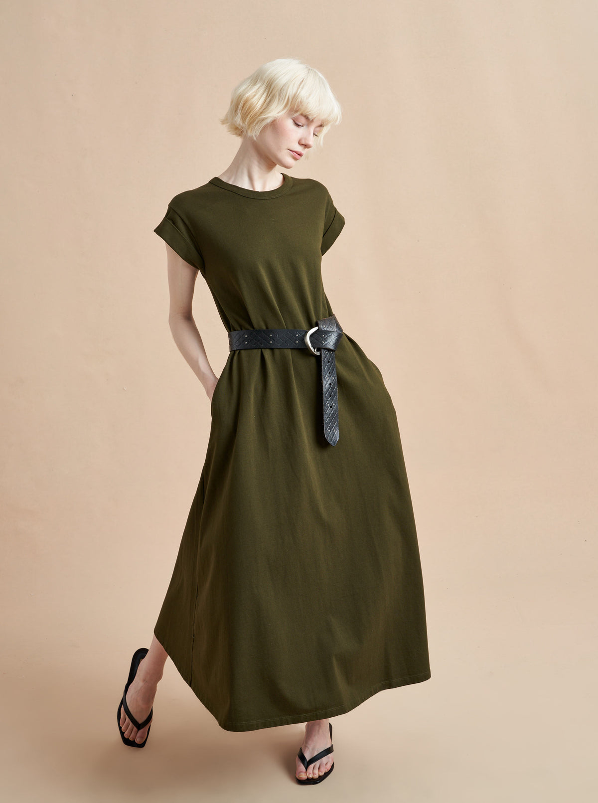 The search for the perfect t-shirt dress is over. This maxi style, in 100% organic cotton, features a slightly A-line silhouette and comes with a removable belt so you can decide how much shape you want and not to worry, like most of our best selling dresses, this too comes with pockets. You can thank us later.