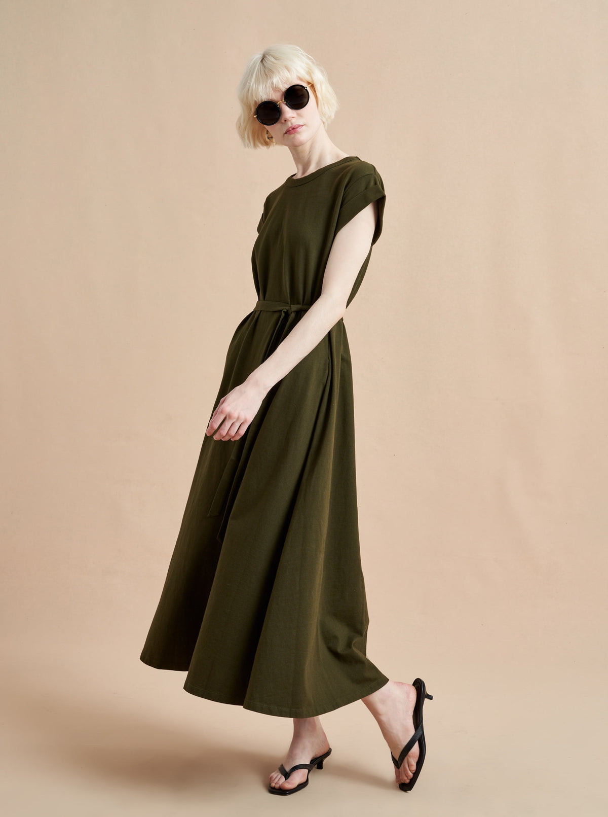 The search for the perfect t-shirt dress is over. This maxi style, in 100% organic cotton, features a slightly A-line silhouette and comes with a removable belt so you can decide how much shape you want and not to worry, like most of our best selling dresses, this too comes with pockets. You can thank us later.