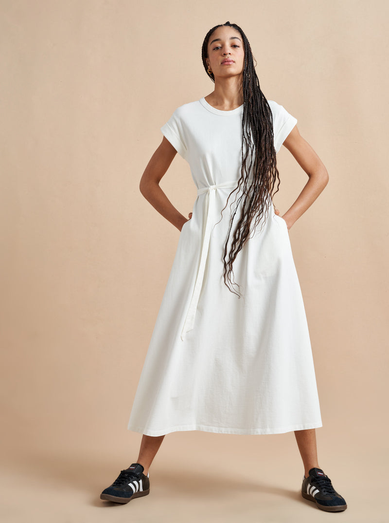 The search for the perfect t-shirt dress is over. This maxi style, in 100% organic cotton, features a slightly A-line silhouette and comes with a removable belt so you can decide how much shape you want and not to worry, like most of our best selling dresses, this too comes with pockets. You can thank us later.