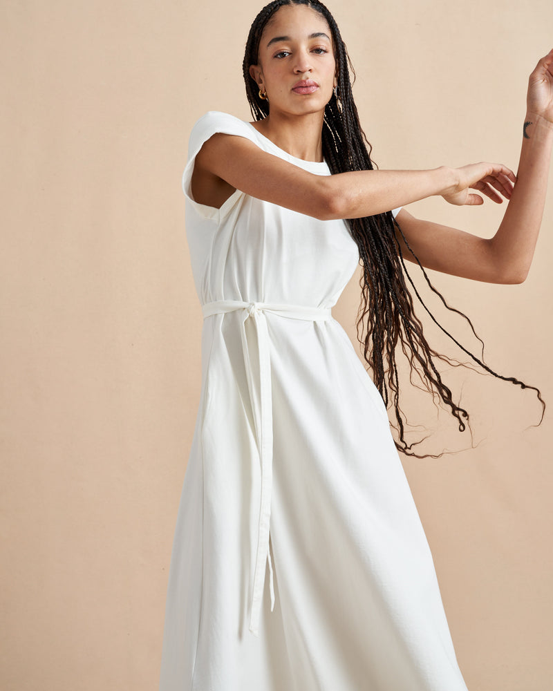 The search for the perfect t-shirt dress is over. This maxi style, in 100% organic cotton, features a slightly A-line silhouette and comes with a removable belt so you can decide how much shape you want and not to worry, like most of our best selling dresses, this too comes with pockets. You can thank us later.