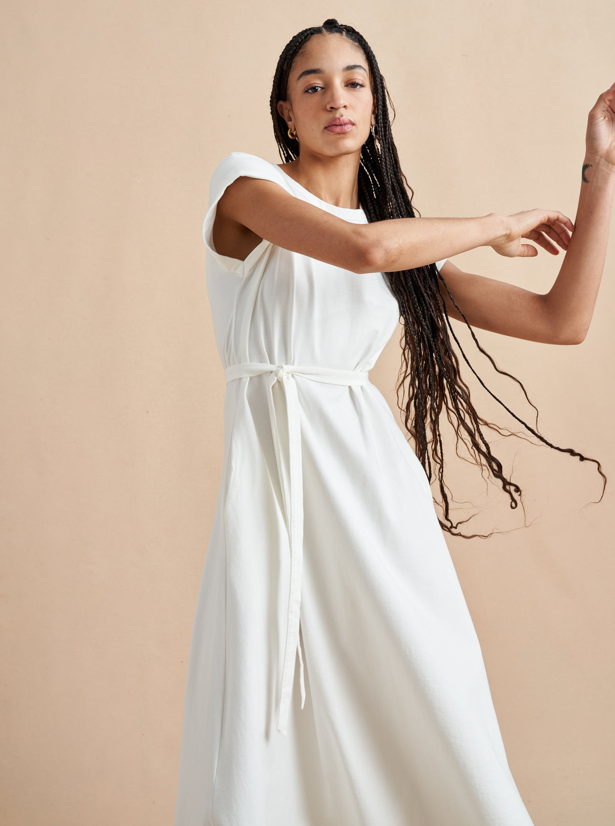 The search for the perfect t-shirt dress is over. This maxi style, in 100% organic cotton, features a slightly A-line silhouette and comes with a removable belt so you can decide how much shape you want and not to worry, like most of our best selling dresses, this too comes with pockets. You can thank us later.