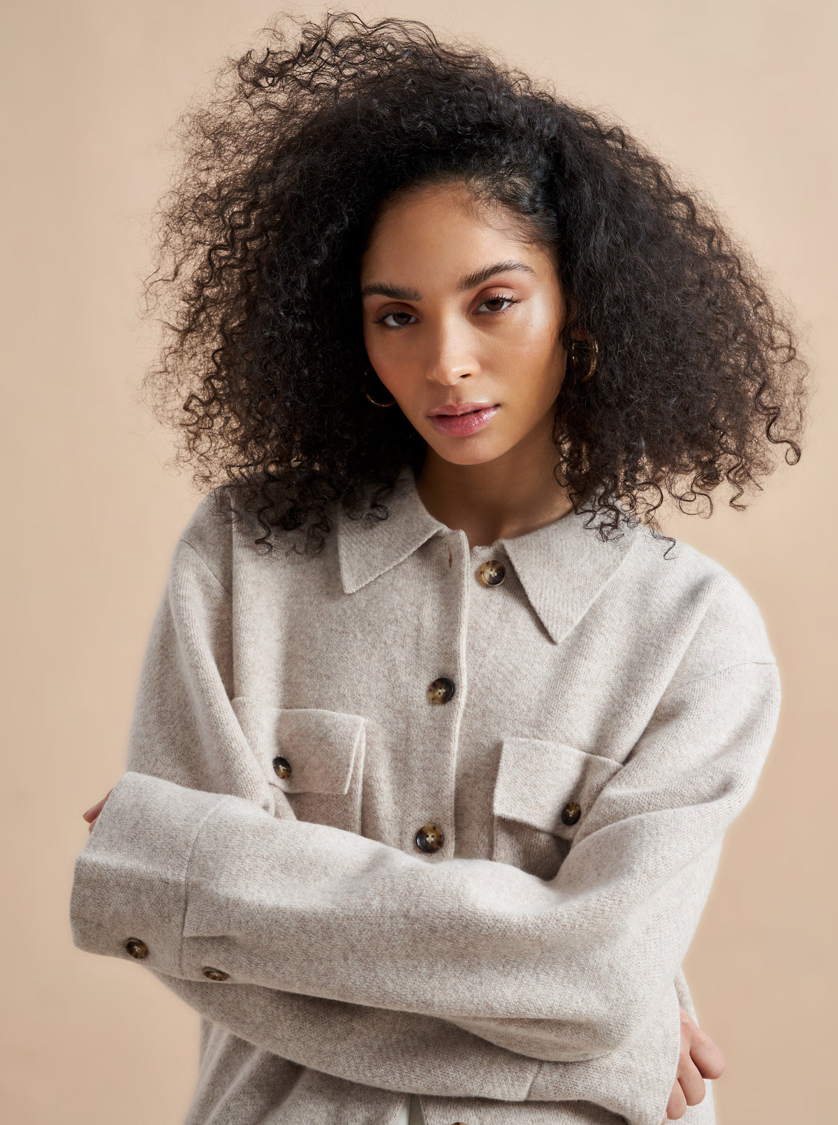 The perfect oversize shirt but when spun in our signature wool/cashmere blend becomes your go-to outwear choice. Whether you wear it on its own or layered over a thinner sweater this knit jacket is where functionality meets luxury meets obsession.