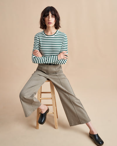 What makes the perfect tee? Why don't you ask our co-founders? Meredith's striped version in super soft cotton is not too fitted, not too oversized with long sleeves, perfect for layering with a pop of color.