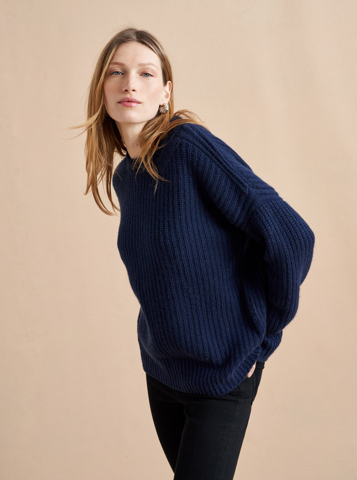 This is it. This is your everyday, never-without, take-with-you-everywhere sweater that will always have your back. Deliciously ribbed cashmere in a loose crewneck silhouette means you need one in every color for tous les jours. 