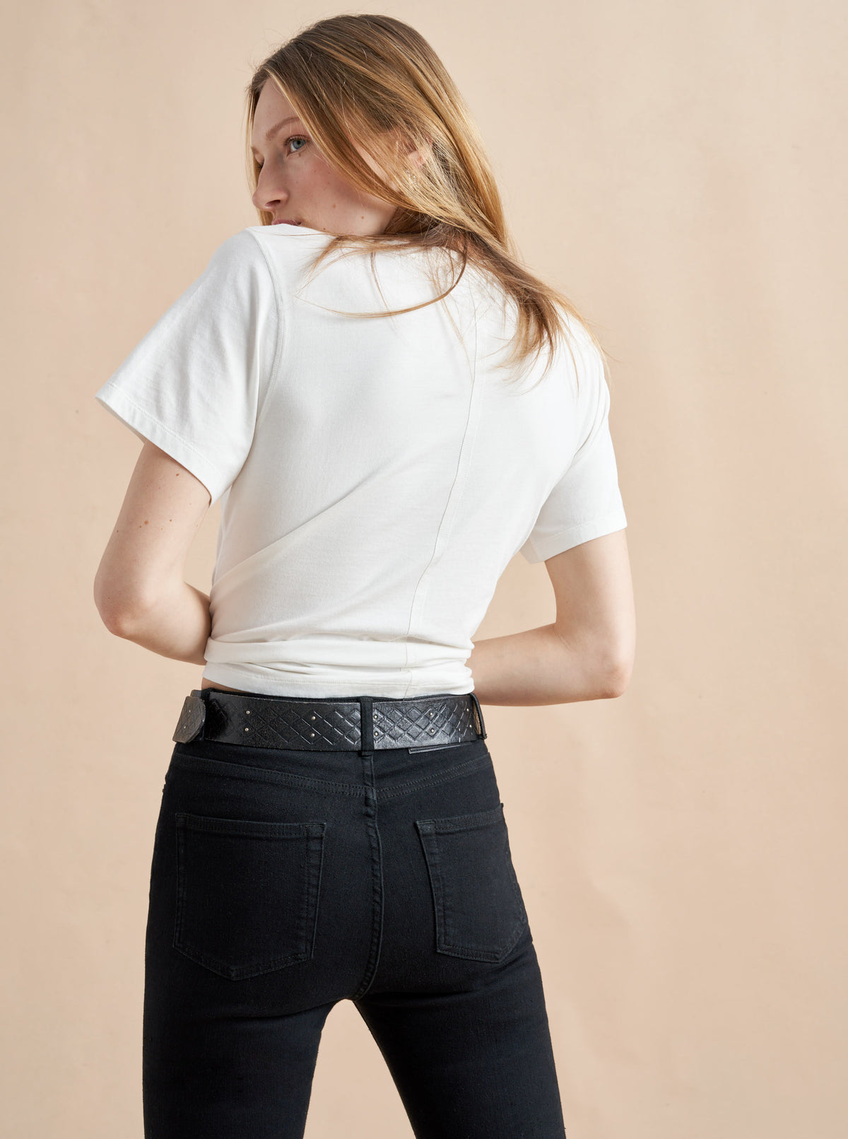 Long on comfort and style, these high rise skinny jeans, in super soft and super stretch cotton, elongate the leg and accentuate the waist. Tuck in your tees or pop over one of our Marin Sweaters but the only thing you'll be thinking about is how good you look and feel.