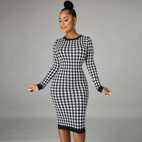 CLASSIC HOUNDSTOOTH PULLOVER DRESS - TIMELESS ELEGANCE IN EVERY THREAD