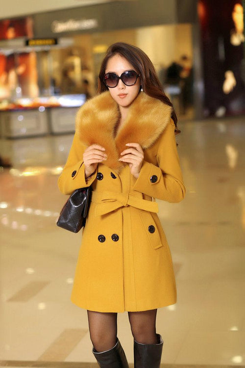 DOUBLE-BREASTED WOOL COAT WITH FUR COLLAR