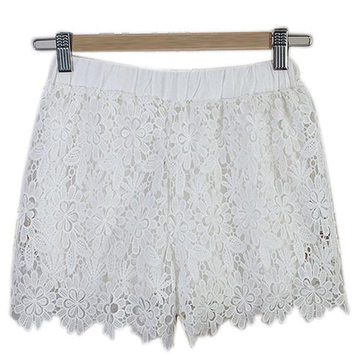 IT’S ALL ABOUT THE LACE SHORTS