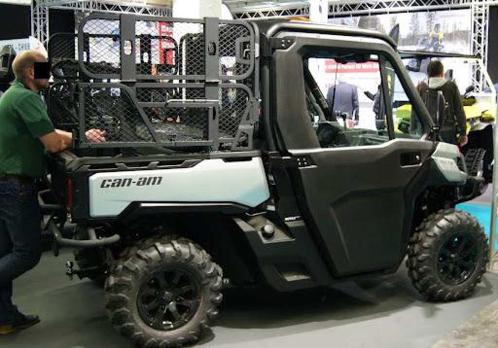 Can-Am Defender Floor Model