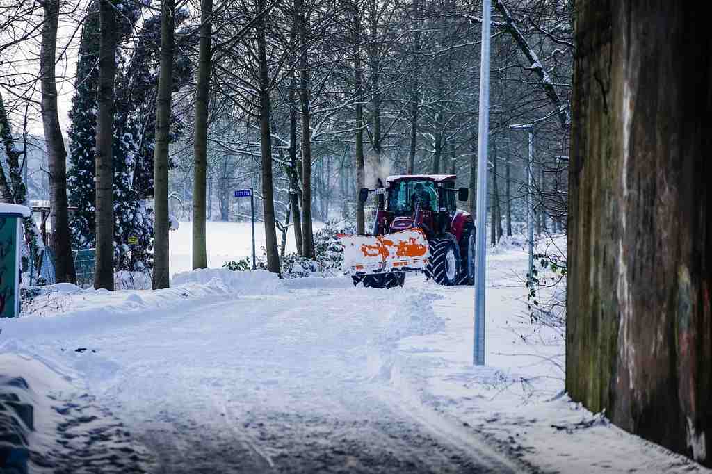 The UTV plowing snow
