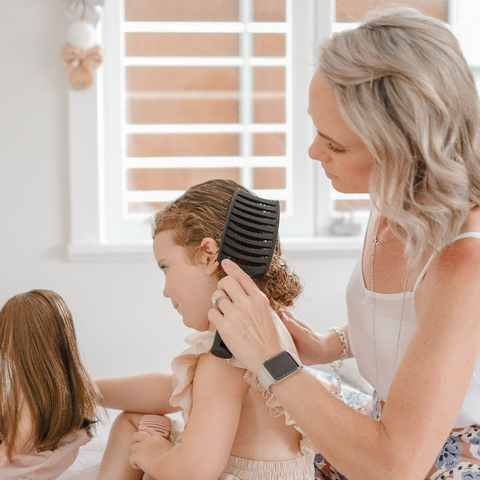 Detangling Childs Hair