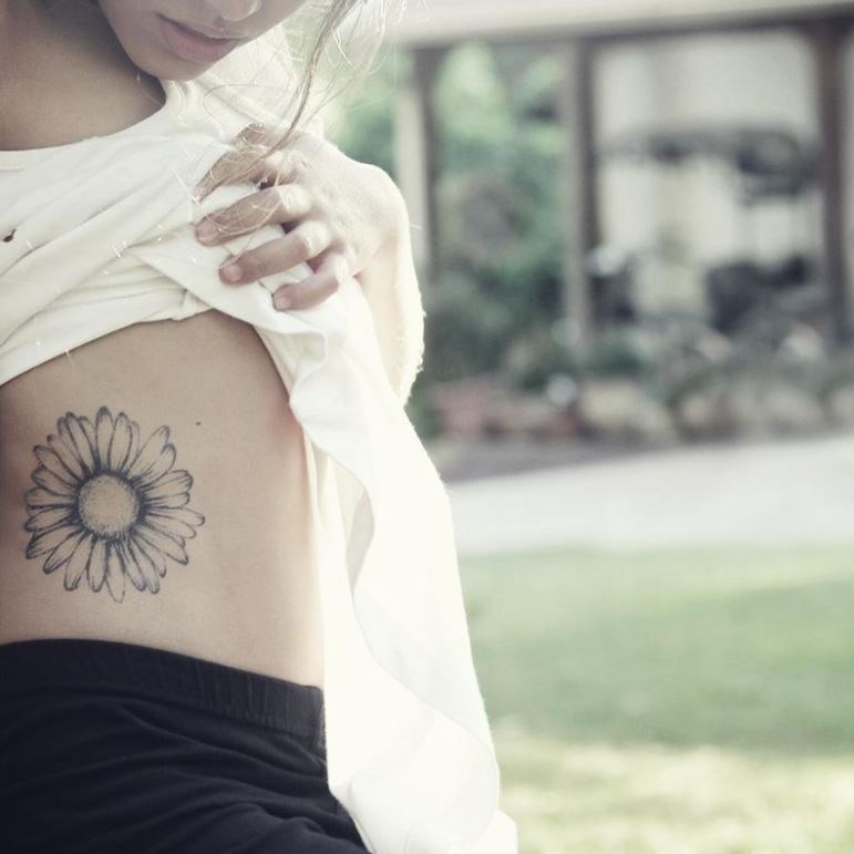 TRY THESE TEMPORARY TATTOOS BY HUDA BEAUTY - Dubai Confidential