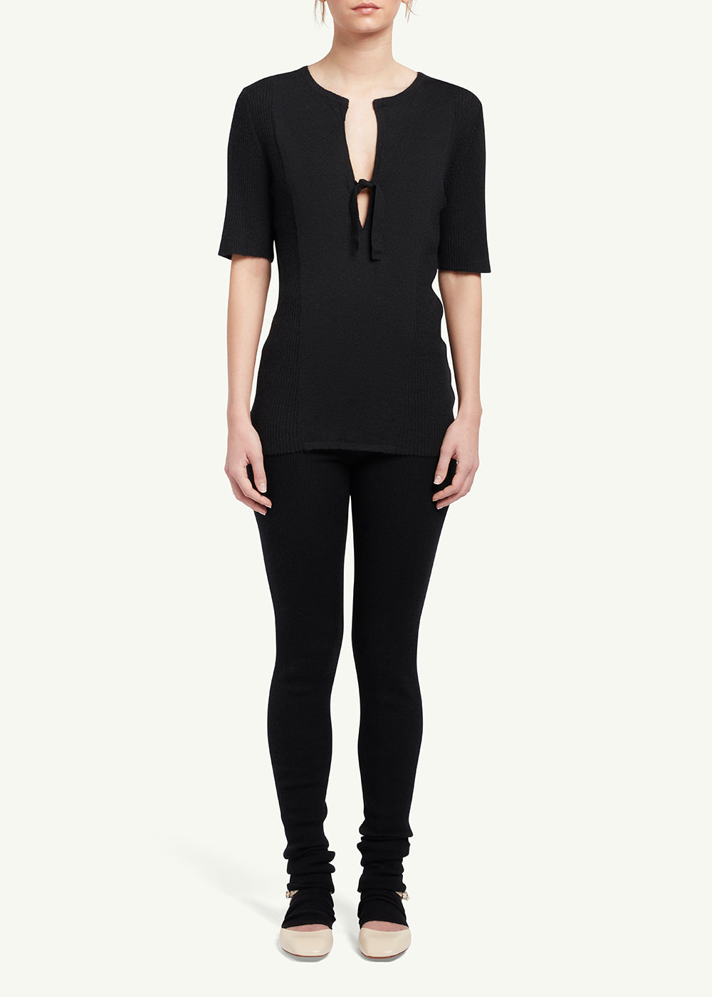 Cara Fine Knit Cashmere Tee - Medium / Black