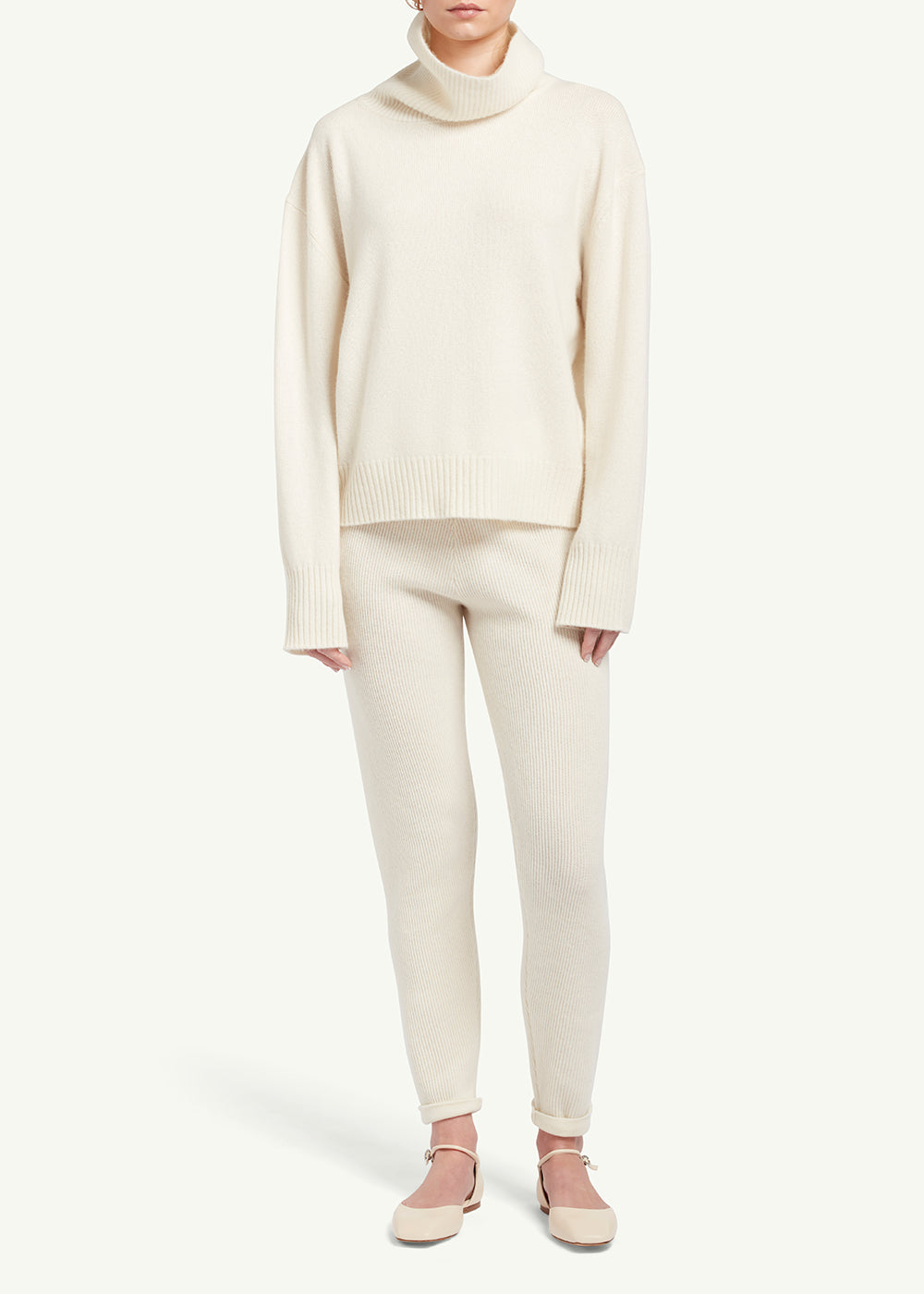 Moss Rollneck Jumper - One Size / Ivory