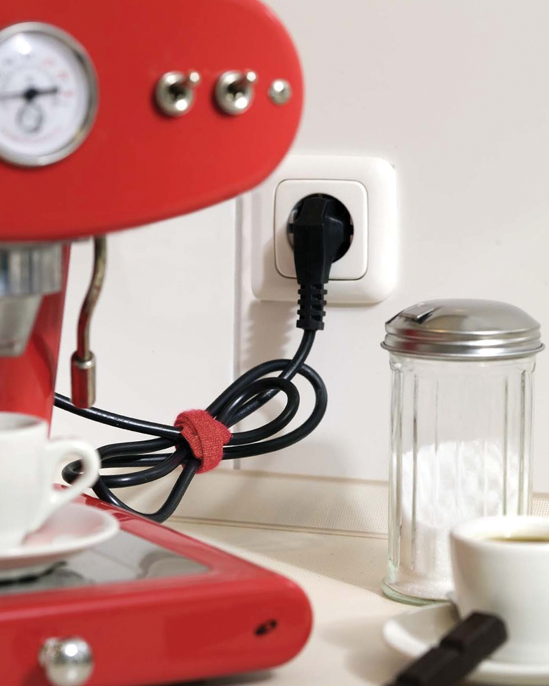 How to Keep Cables Tidy in the Kitchen