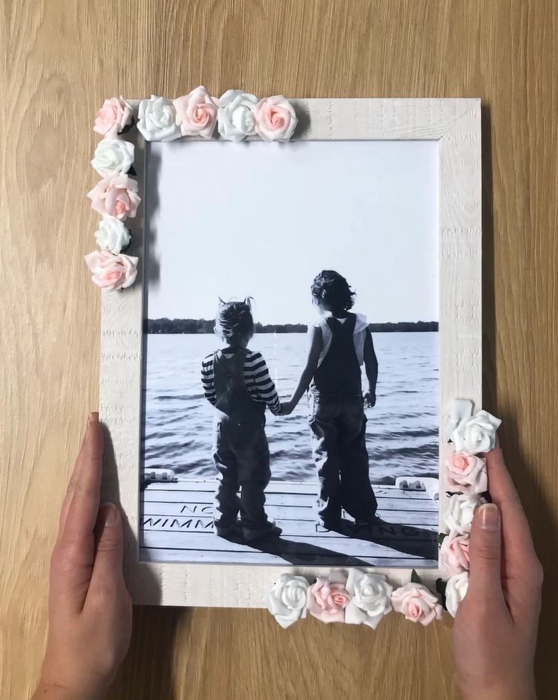 DIY Faux Flower Photo Frame