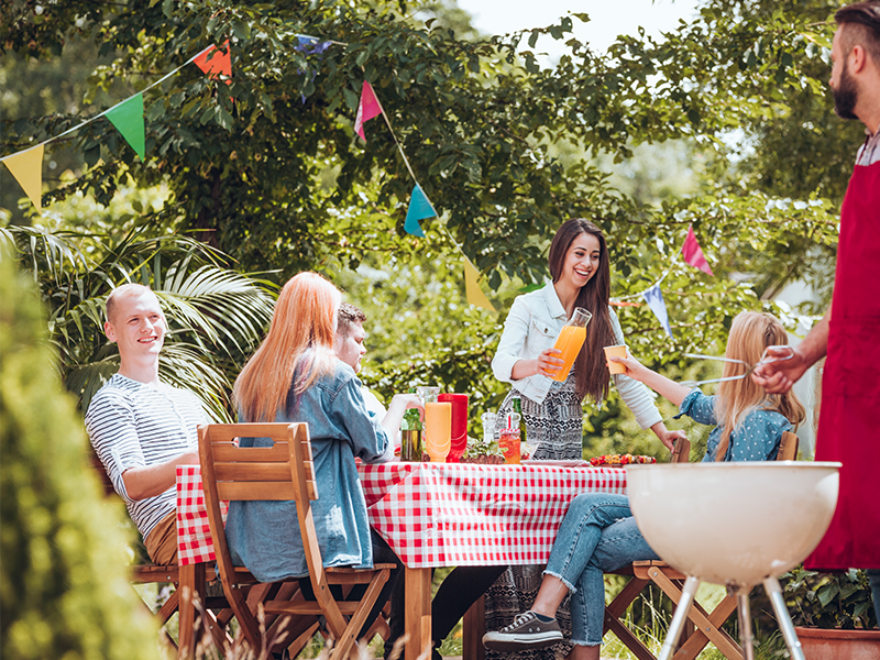 How to Hang Bunting in the Garden