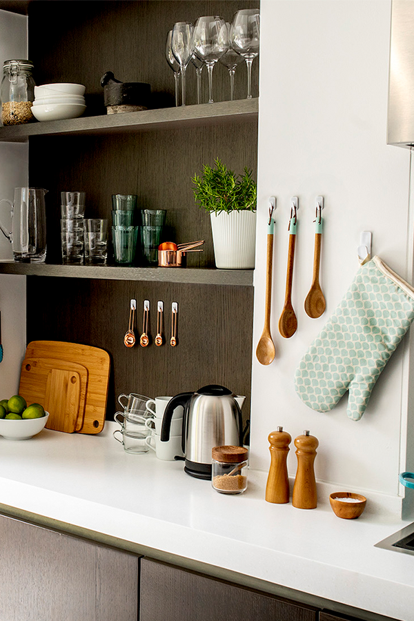 How to De-Clutter Your Home - Kitchen De-Cluttering Tips