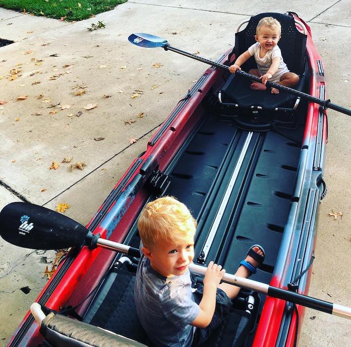 tiny tots in kayak with splash kayak paddles