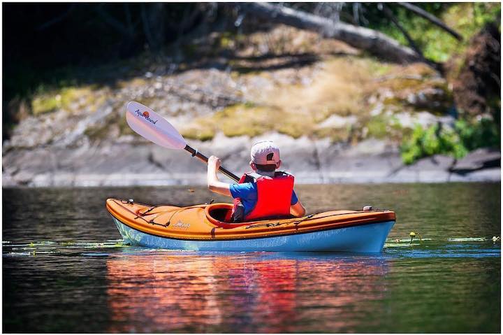 teach kids to kayak