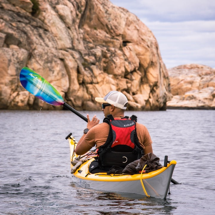 kayaker uses Aqua Bound's Tango Fiberglass paddle