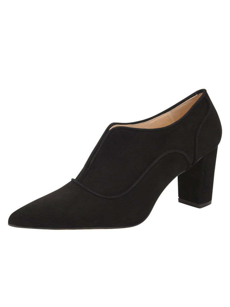 womens black suede pumps