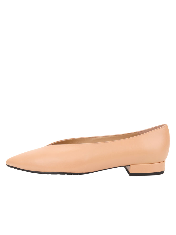 nude pointed toe